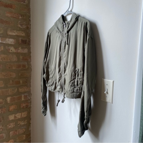 Abercrombie & Fitch Olive Green Women's Hooded Jacket size XS - Picture 2 of 5